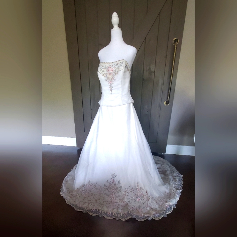 ❤️🥂!! Vintage David's Bridal White Wedding Dress💍❤️!! (SIZE 14)